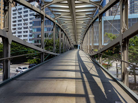 Pedestrian walkway lower manhattan 2