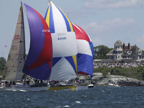 Newport to Bermuda Down-Wind Start