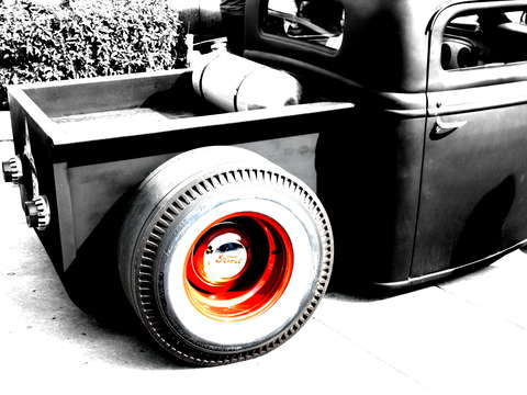 Retro rat rod red rim