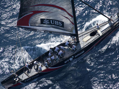 Alinghi goes downwind