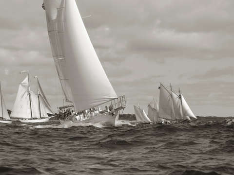 Grande Nellie Races in Gloucester Schooner Festival