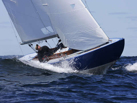 Yacht surfing
