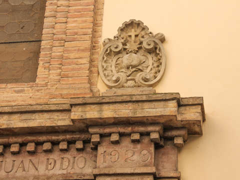 Building facade madrid 1248