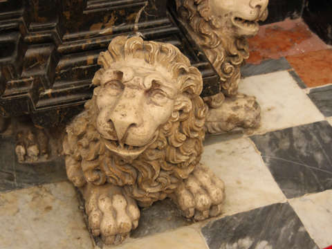 Stone lion grenada spain