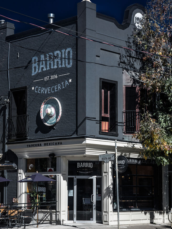 No 884 Queen St E 1 Color Version