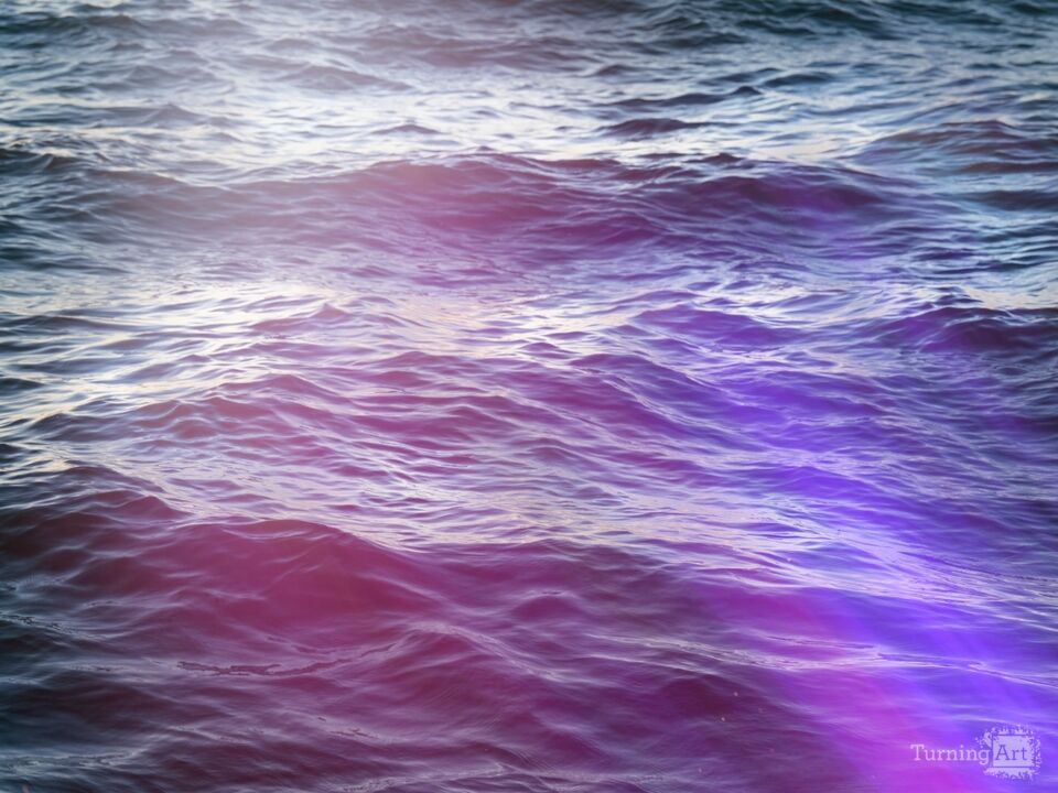 Moving Waves of Color