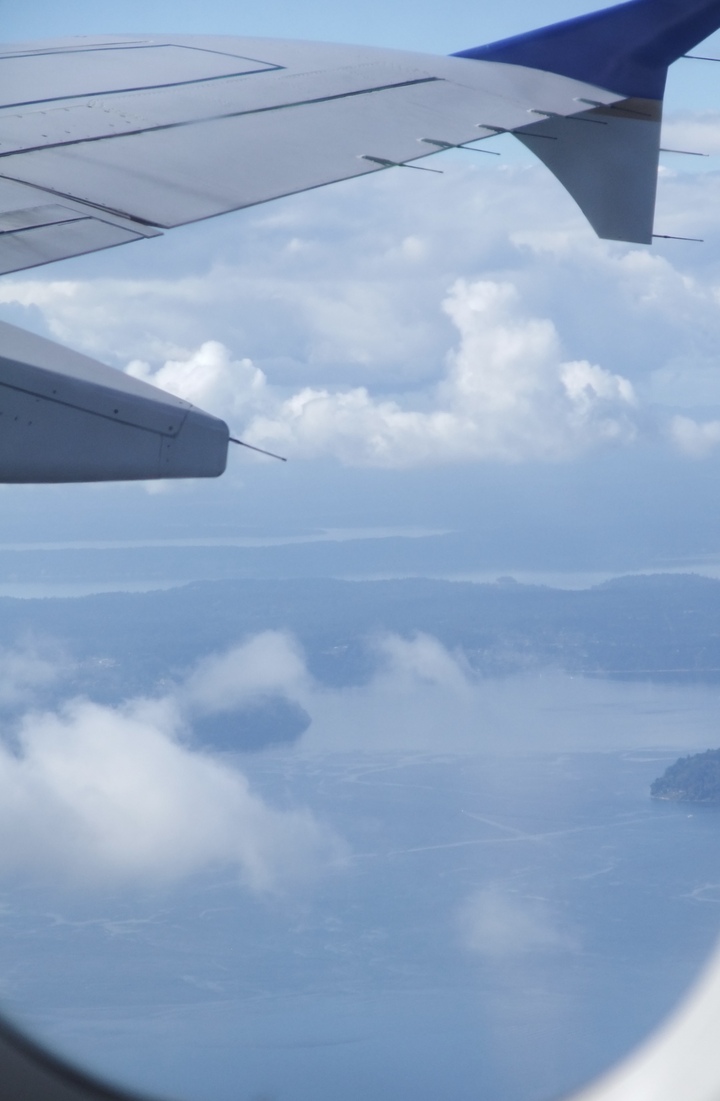 Flying-In-The-Clouds