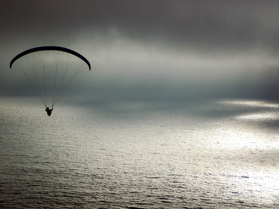 Glider over the Pacific