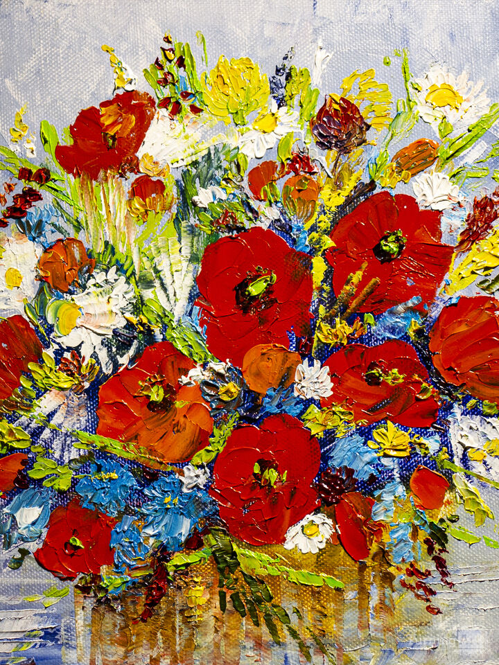 Bouquet with scarlet poppies .