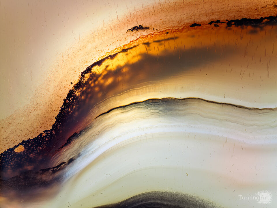 The Elegance of Rock Structures: Agate Study