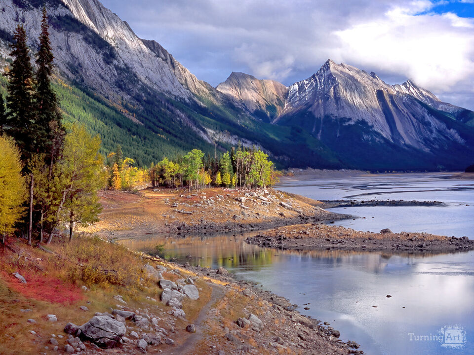 Two medicine lake autumn
