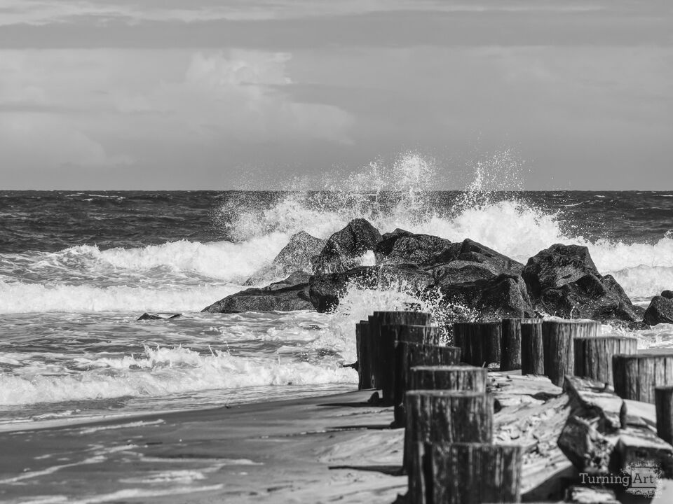 Crashing Waves At Folly Grayscale