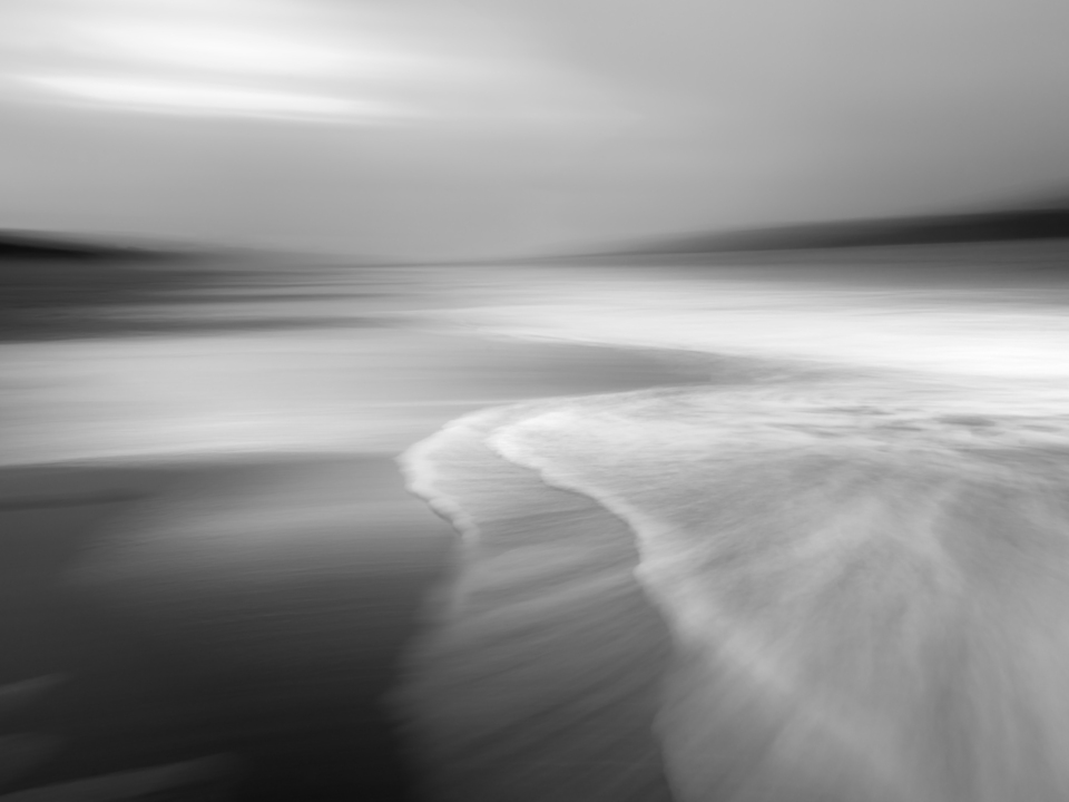 Monochrome Tide