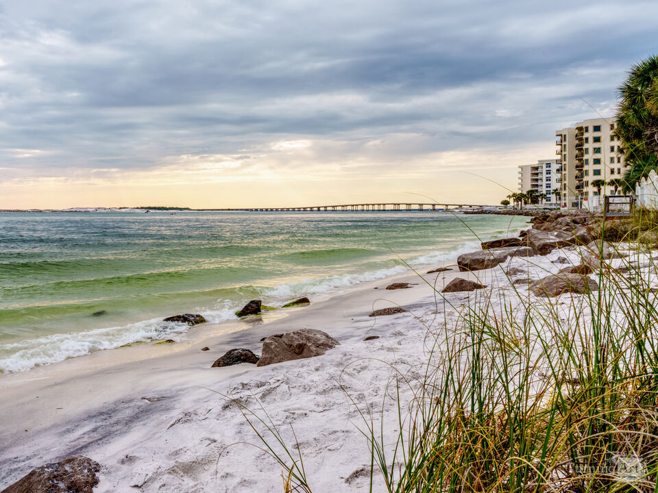 Destin East Pass Shoreline View