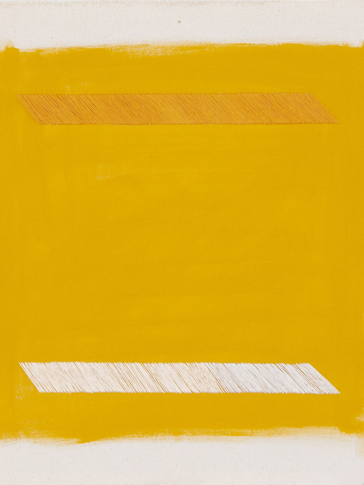 Gold Lion With Gold Parallel Lines