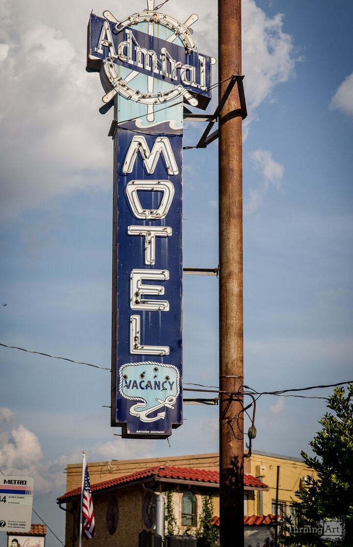 Admiral Motel