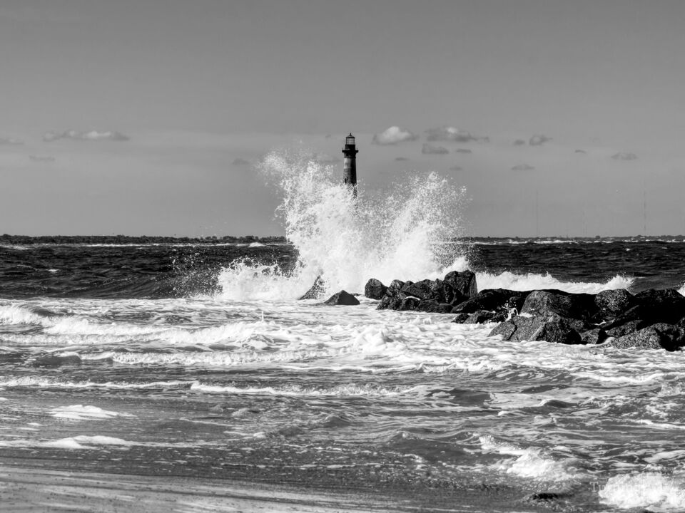 Morris Lighthouse Splash Grayscale