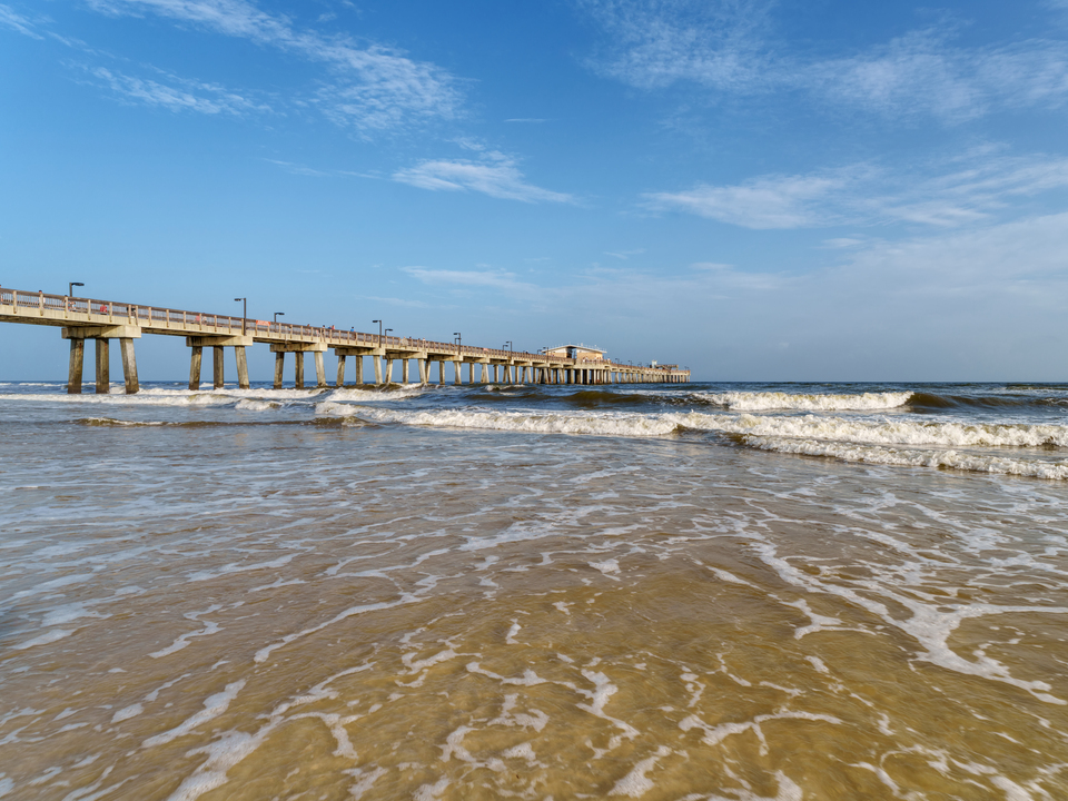 Gulf Shores Pier Alabama Waves