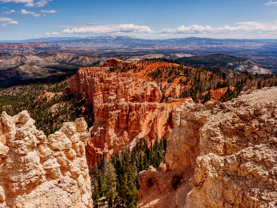 Bryce Rainbow Point Hoodoos View