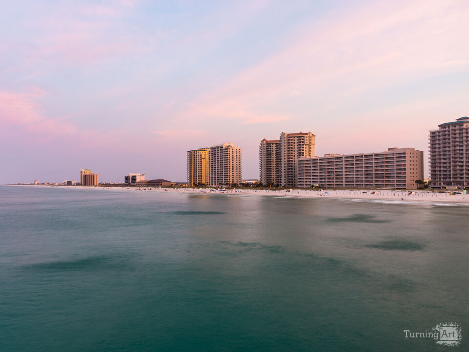 Serene Coastal Skyline at Dusk
