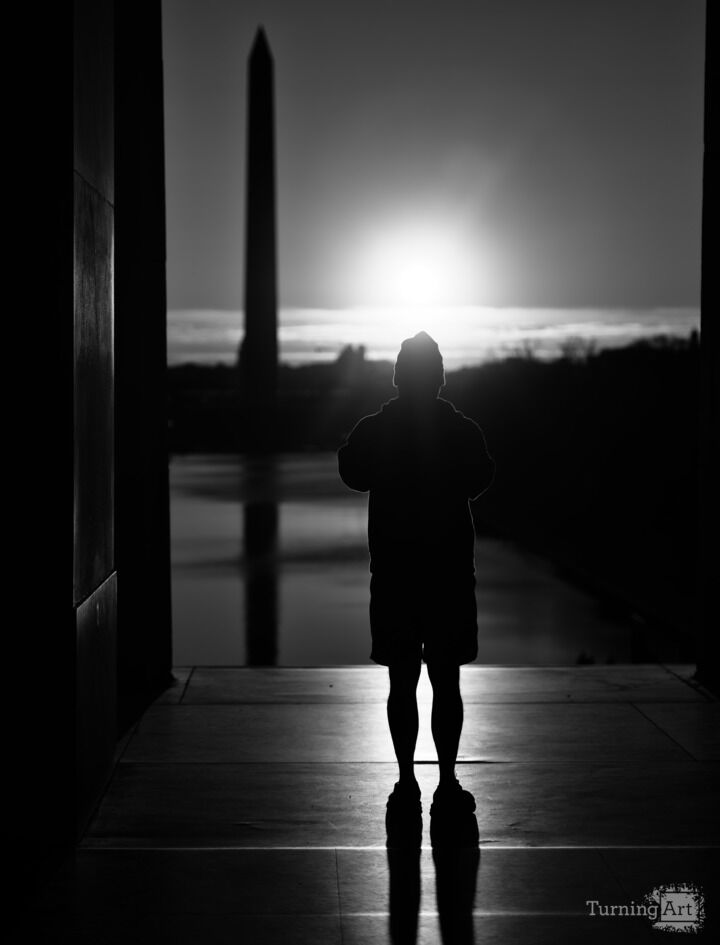 Sunrise at the Lincoln Memorial / Black and White