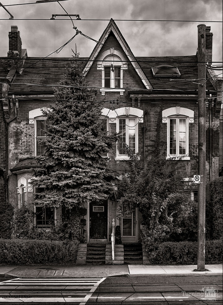 Nos 468-470 King St E 1