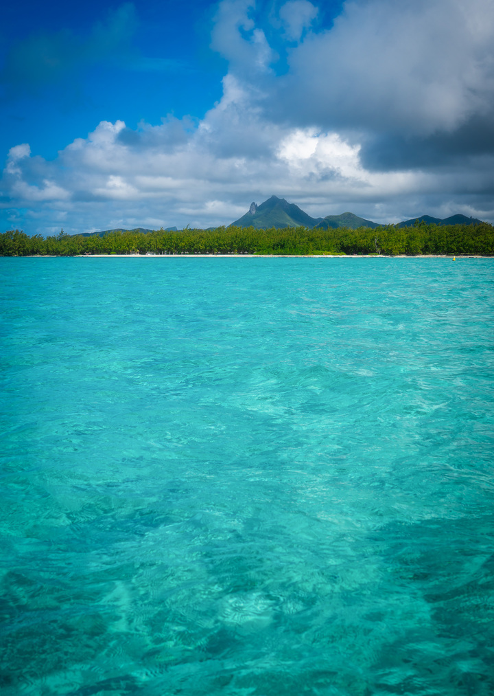 Turquoise Lagoon and Mountain