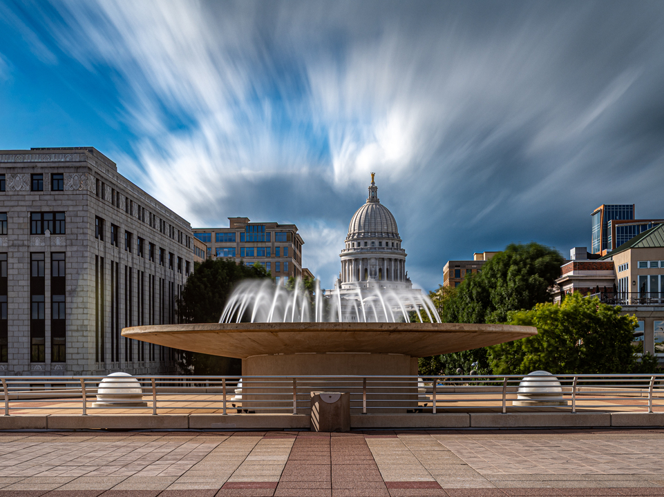 240 Seconds at the Monona Terrace Fountain