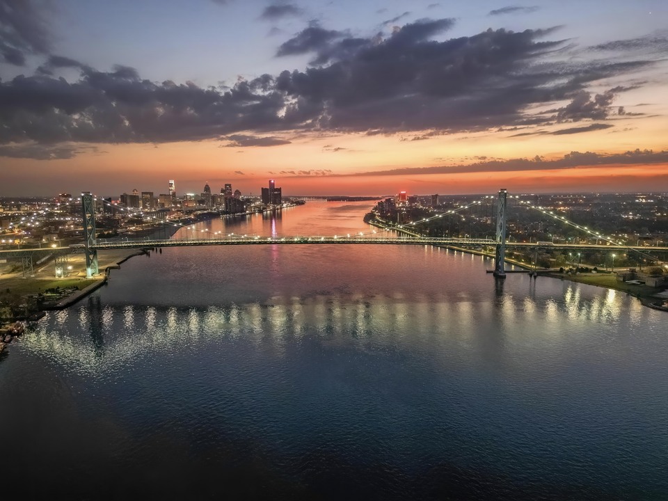 Ambassaor Bridge and Det. Skyline Sunrise DJI_0141