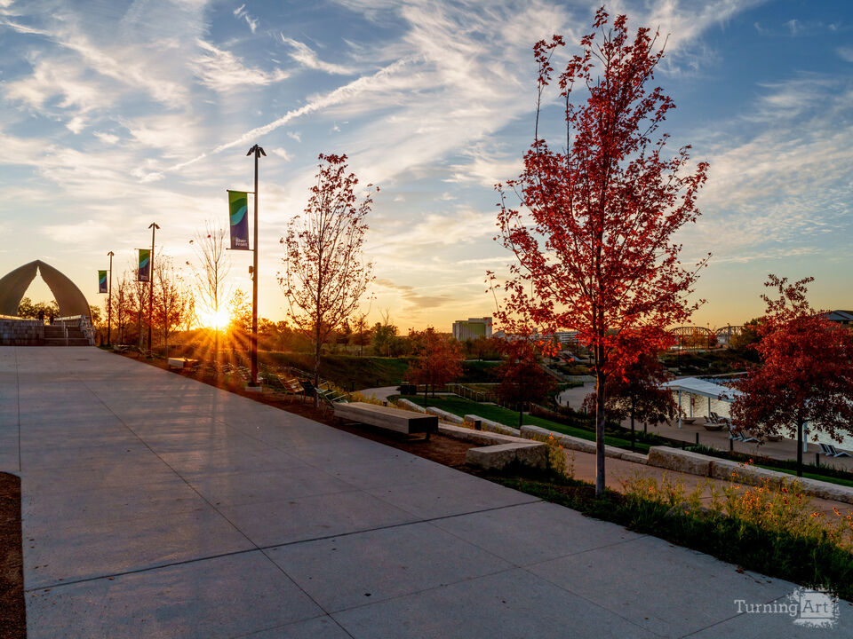 Autumn Morning Glow By Farnam Pier