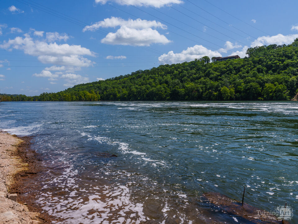 Lake Taneycomo Forsyth Missouri