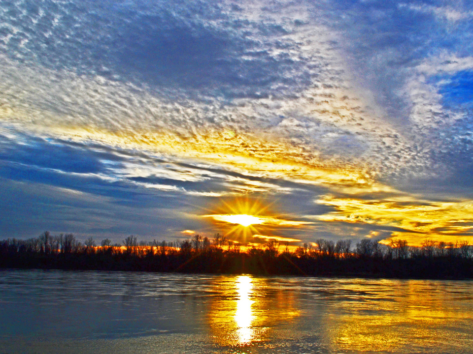 Missouri River Sunset