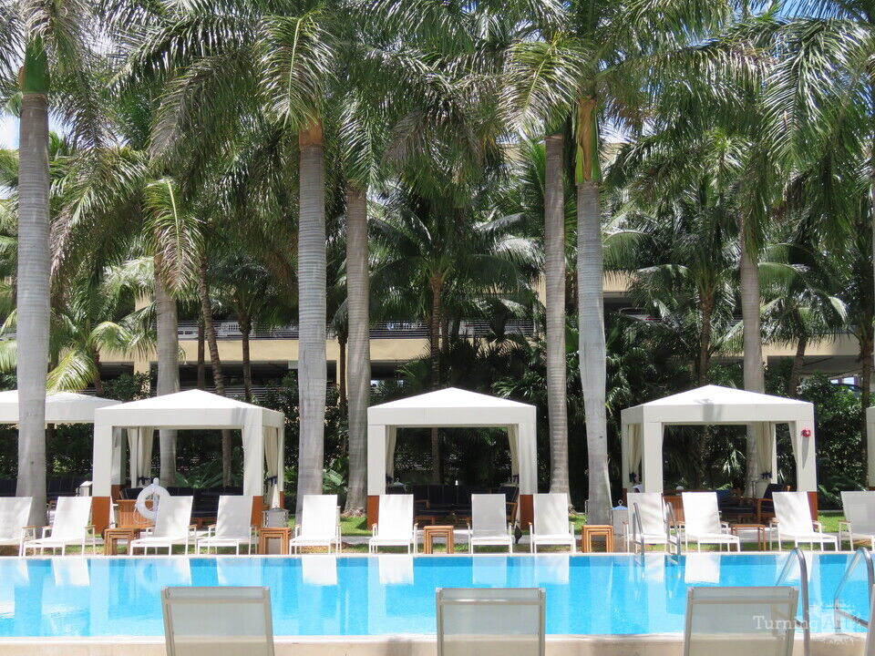 Poolside, No. 3 of 4