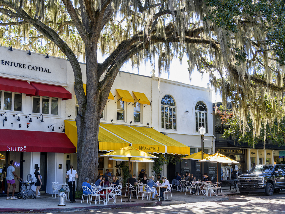 Sidewalk dining Winter Park, Florida