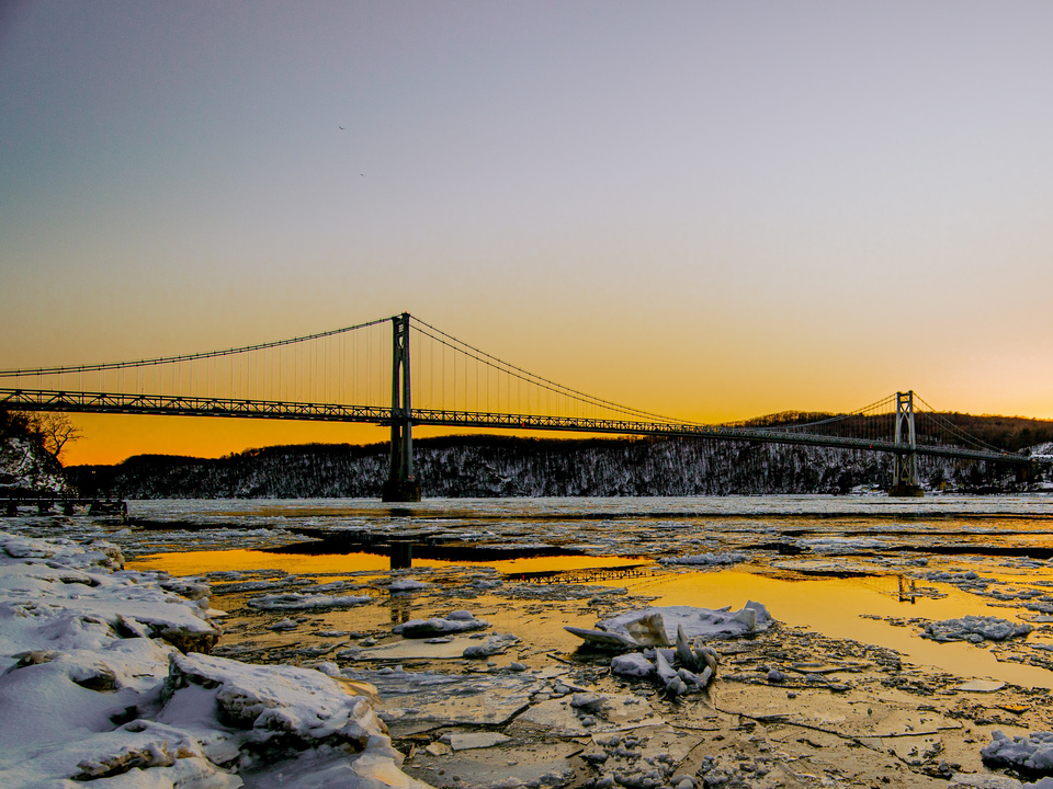 Mid Hudson Bridge: Winter
