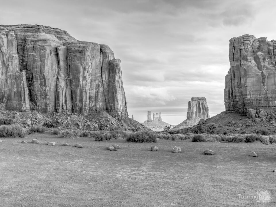 Monument Valley North Window Grayscale