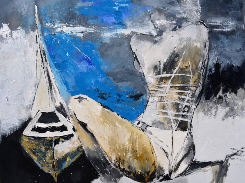 An anchor and a dreaming girl