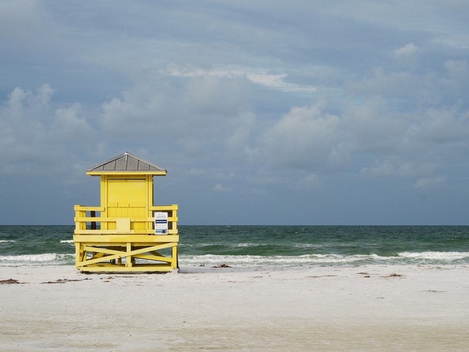 Yellow Siesta Key Lifeguard Stand, Florida, 4 of 4