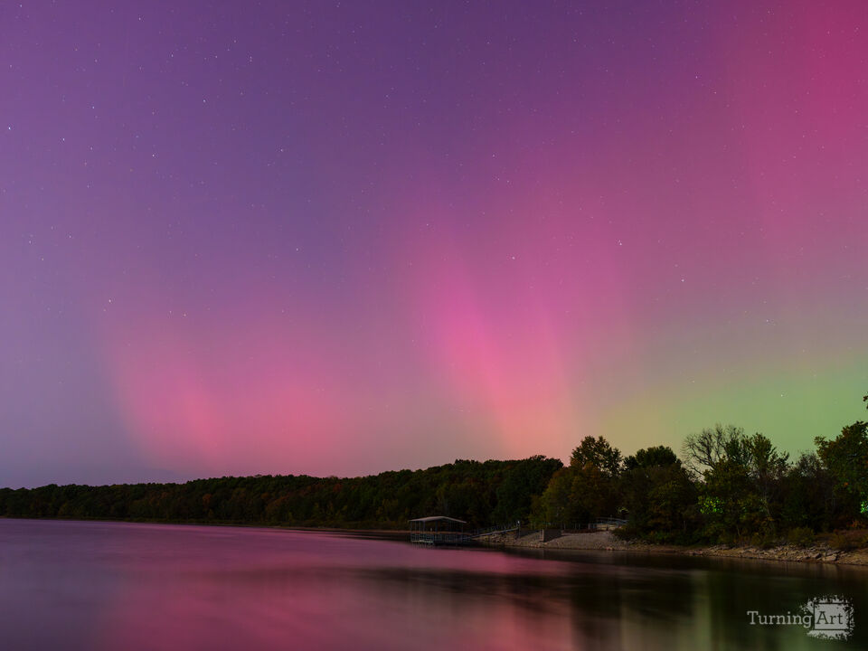 Northern Lights Southern Horizon