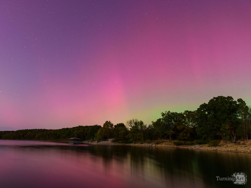 Rare Aurora Night In Missouri