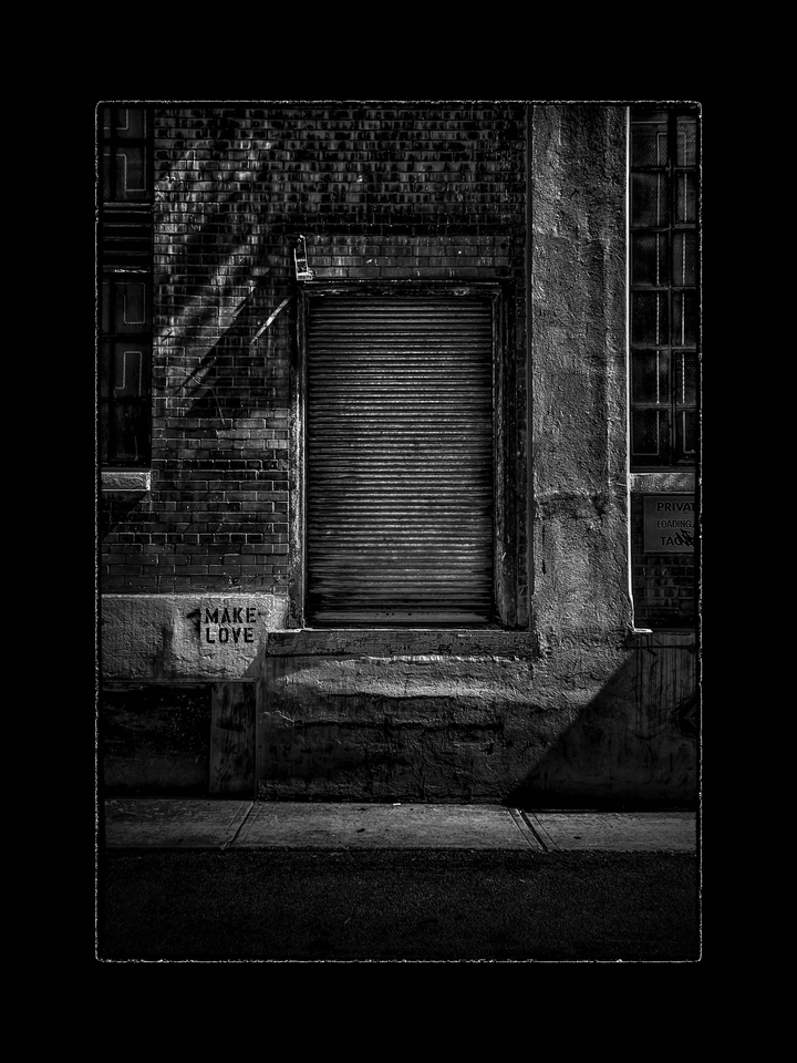 Make Love No 1 with Border