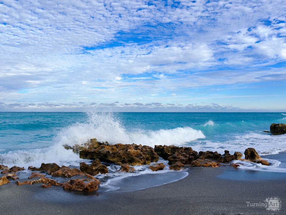 Surf on Jupiter Island Beach