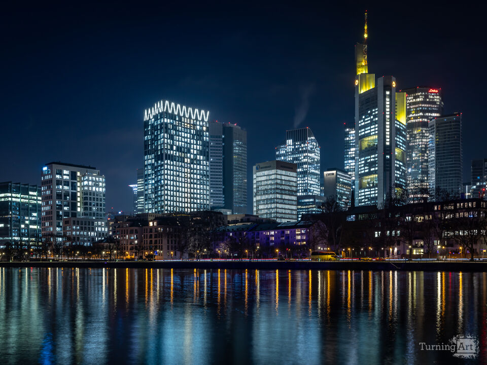 Mainhattan Reflected