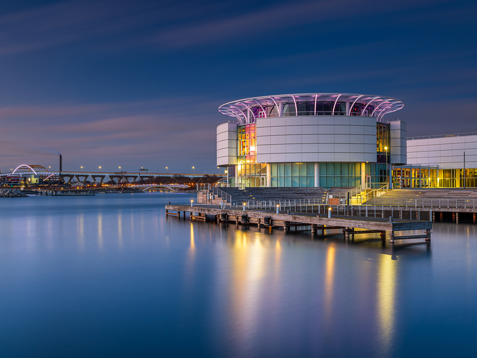 Milwaukee Morning Calm Skyline
