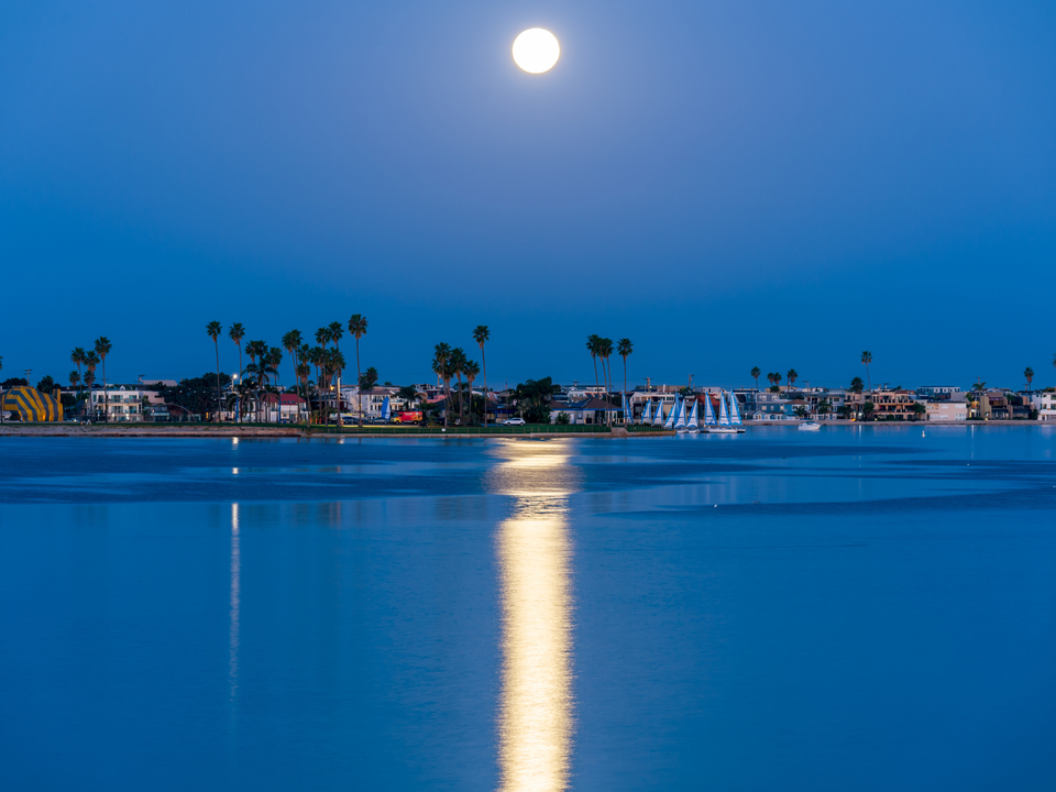Full Moon Mission Bay Park