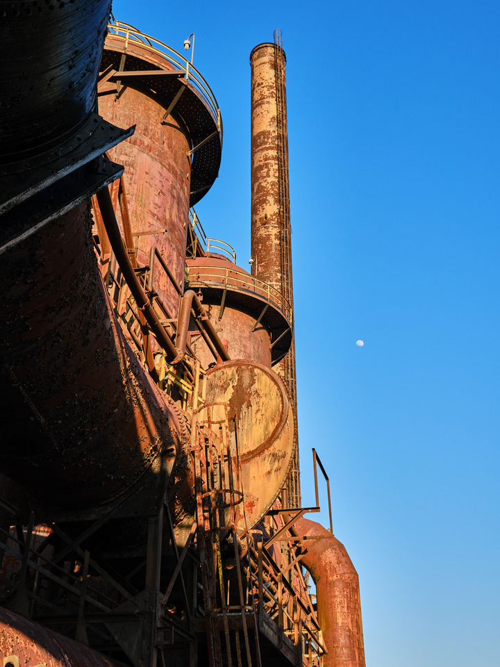 Light, Shadows and Rust