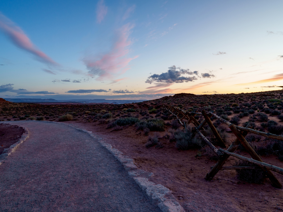 Trail To Horseshoe Bend At Dawn