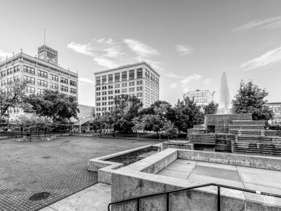 Evening At Heart Of Springfield Missouri Grayscale