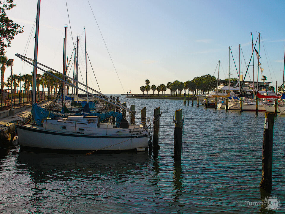 Marina Boat – St. Pete Pier