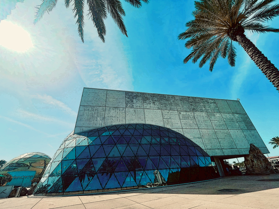 Dalí Museum Exterior – St. Petersburg